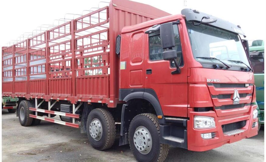 HOWO Stake Cargo Truck